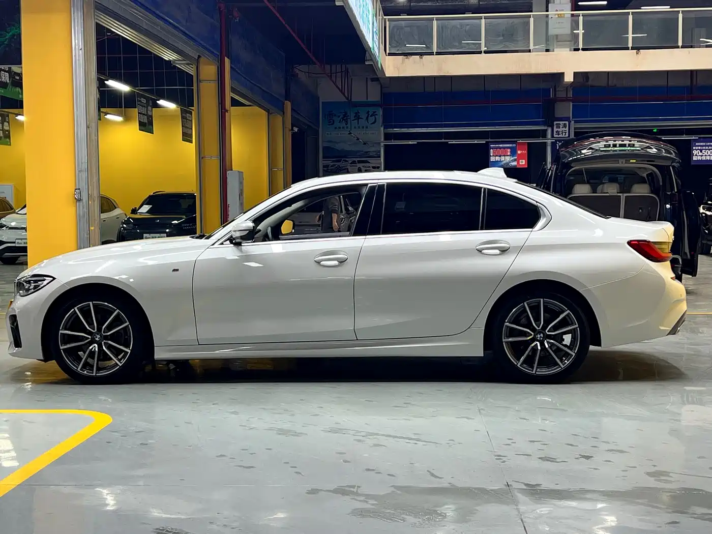 BMW 3 Series 2021 320Li M Sport Package фото 4