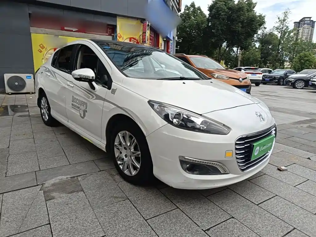 Peugeot 308 2014 Model Joy Edition Classic 1.6L Manual Trend Style фото 4