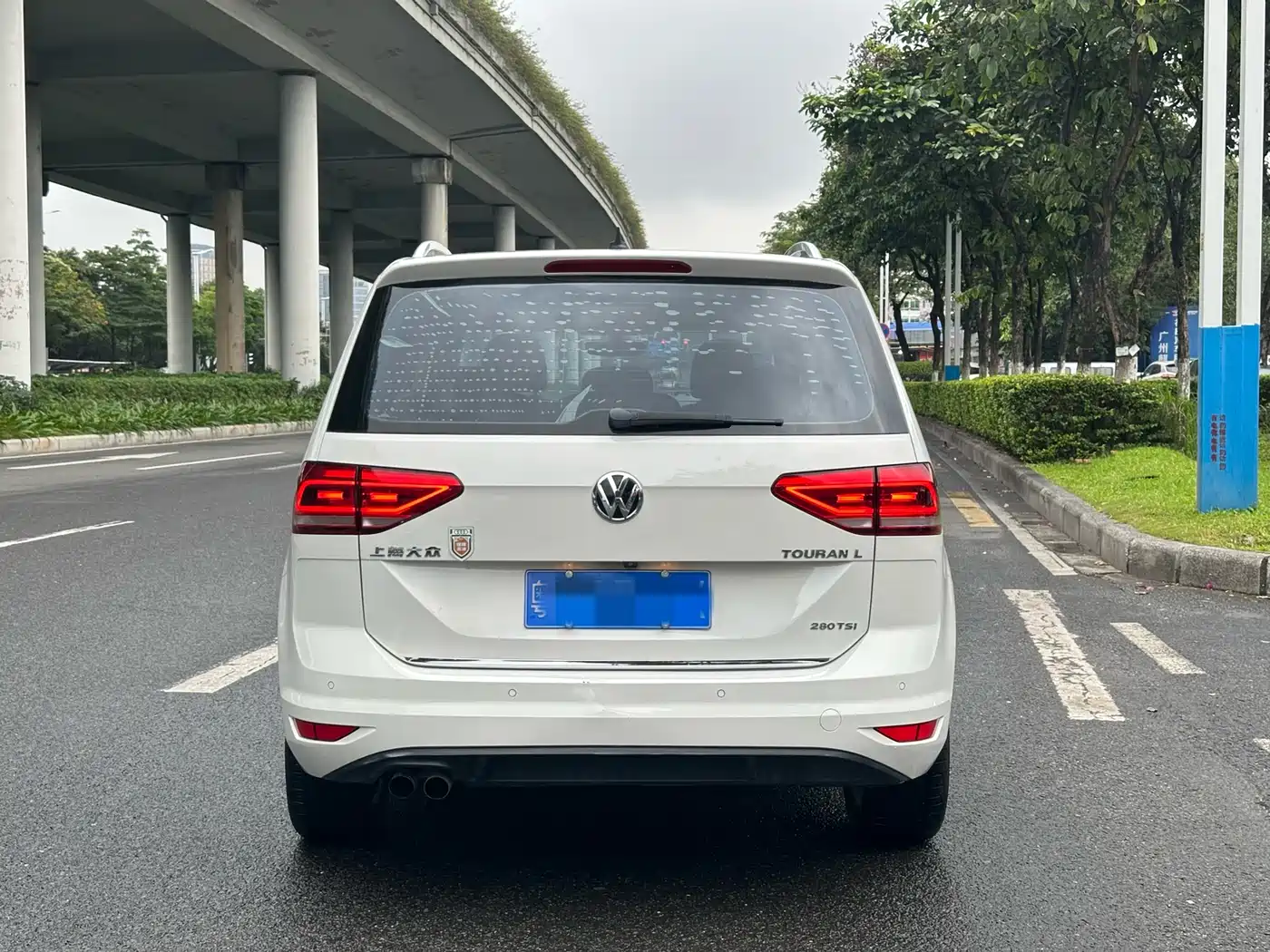 Volkswagen Touran 2016 Touran L 280TSI DSG Luxury фото 16