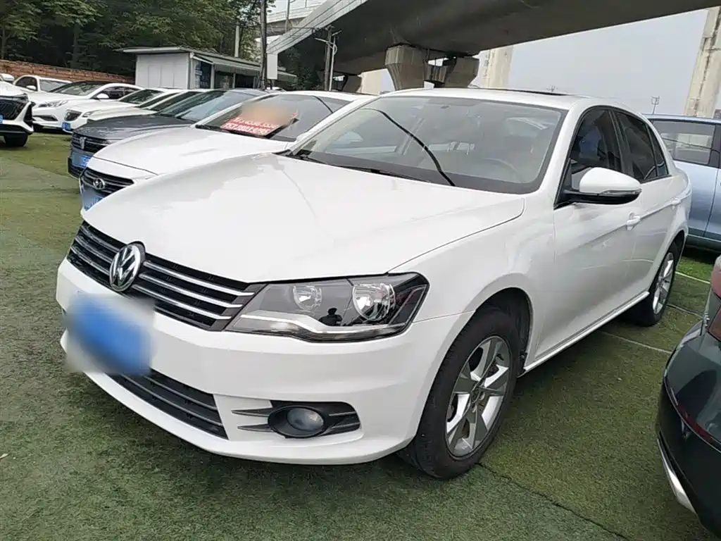 Volkswagen Bora 2014 1.6L Manual Comfort Edition фото 2