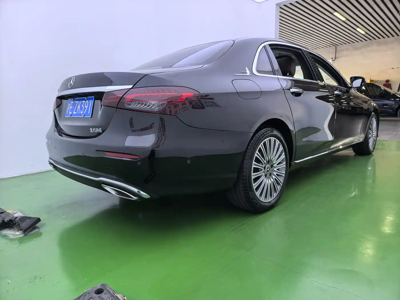 Mercedes-Benz E-Class 2023 E 300 L Luxury фото 13