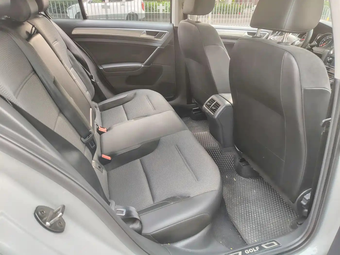 Volkswagen Golf 2018 230TSI Automatic Comfort фото 19