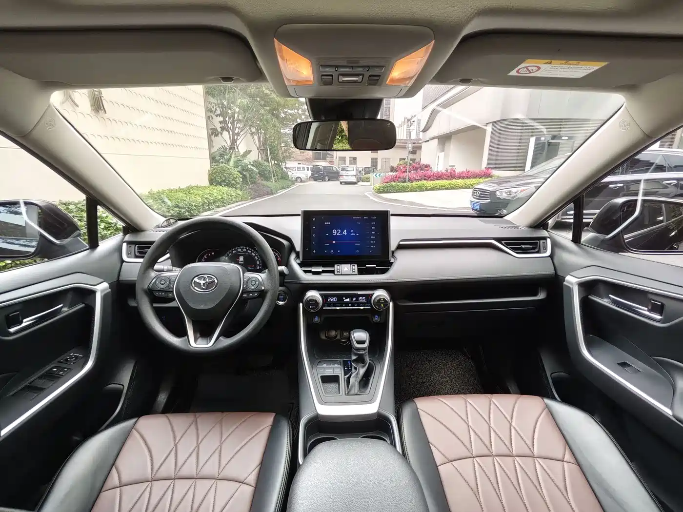 Toyota RAV4 Rongfang 2022 2.0L CVT 2WD Trend Edition фото 6