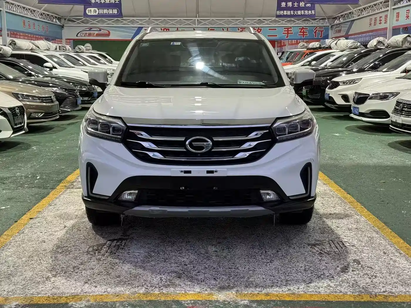 GAC Trumpchi Trumpchi GS4 2018 235T Automatic 2WD Luxury Smart Connect Million Commemorative Edition фото 2