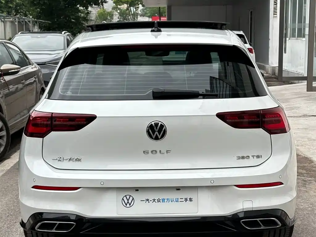 Volkswagen Golf 2023 280TSI DSG R-Line Lite фото 17