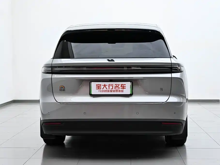 Li Auto Li i8 2026 2025 Standard Edition