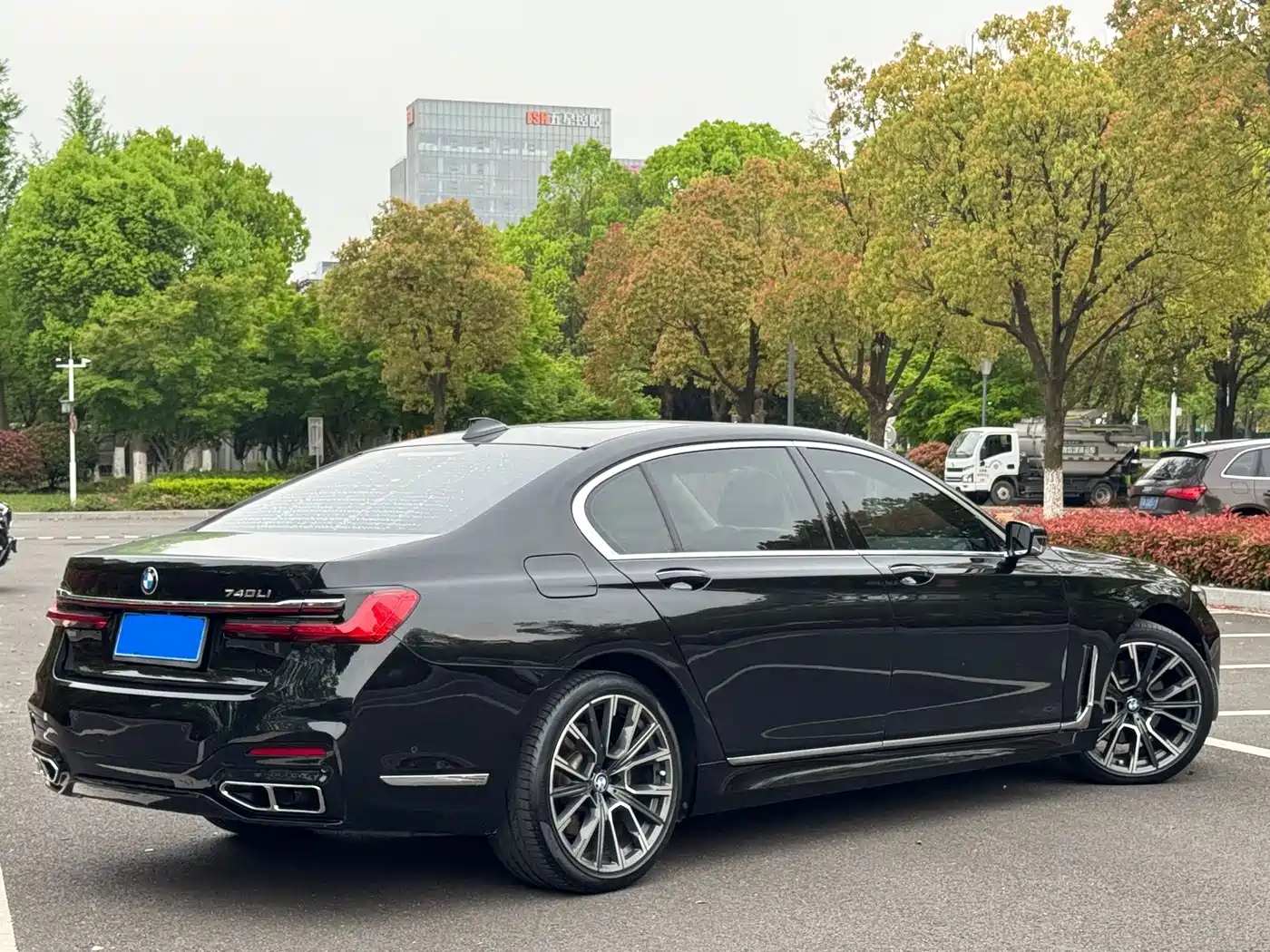 BMW 7 Series 2016 730Li Leading фото 3