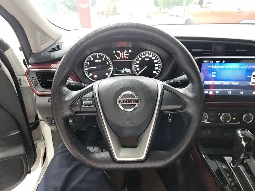 Nissan Bluebird 2020 2020 1.6L CVT Cool Edition
