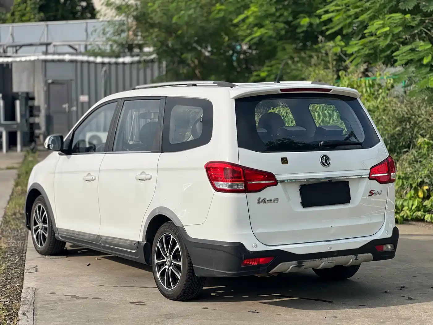 Dongfeng Fengxing Fengxing S500 2016 2016 1.6L Manual Luxury