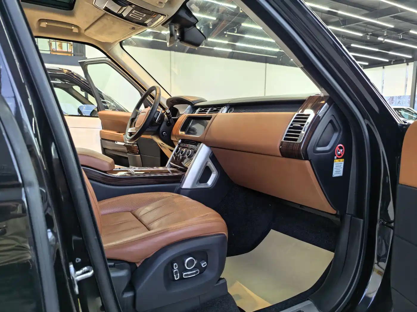 Land Rover Range Rover 2017 3.0 SC V6 AB Ultimate Autobiography LWB фото 8
