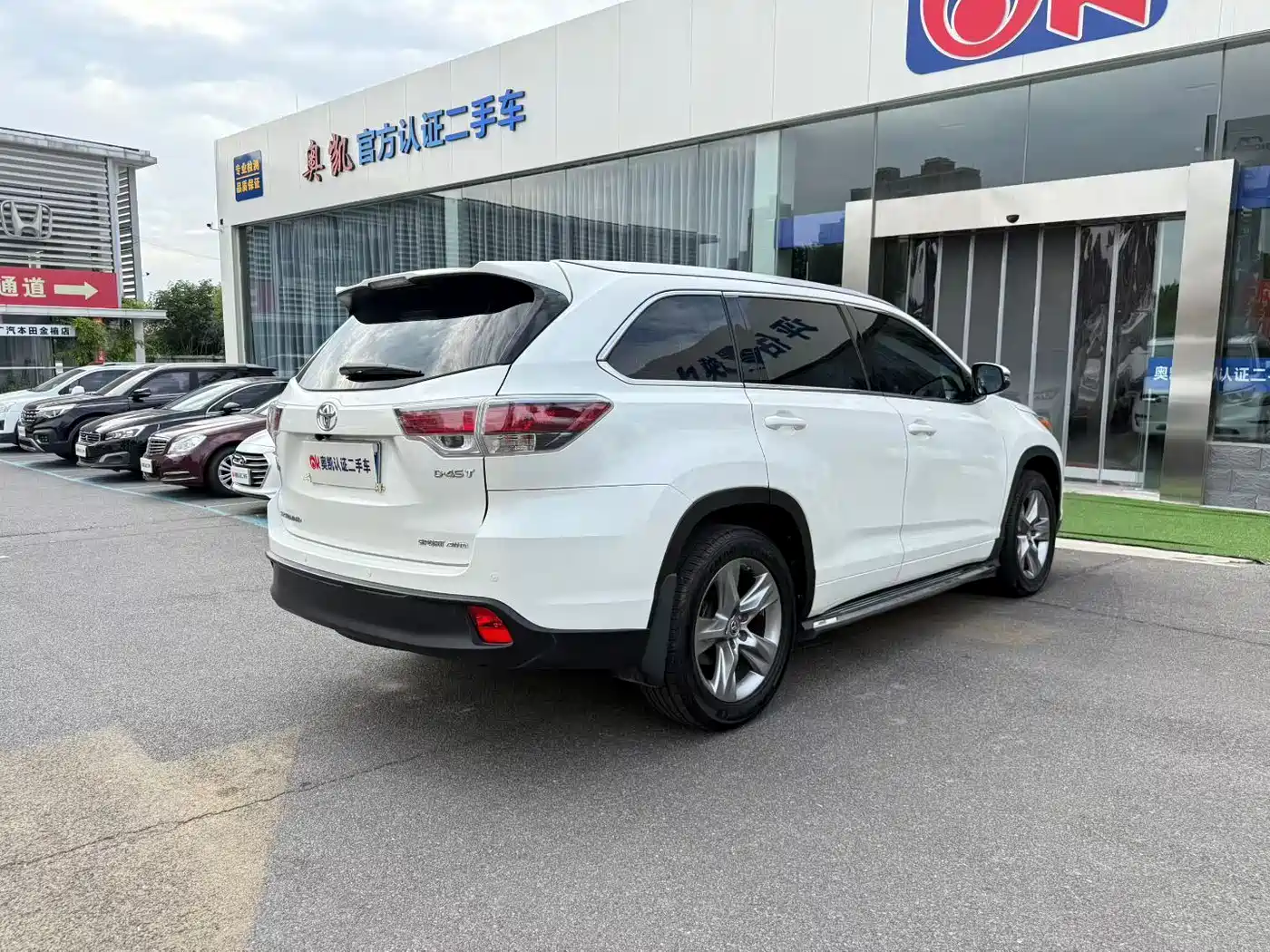 Toyota Highlander 2015 2.0T AWD Luxury Edition 7-seater фото 7