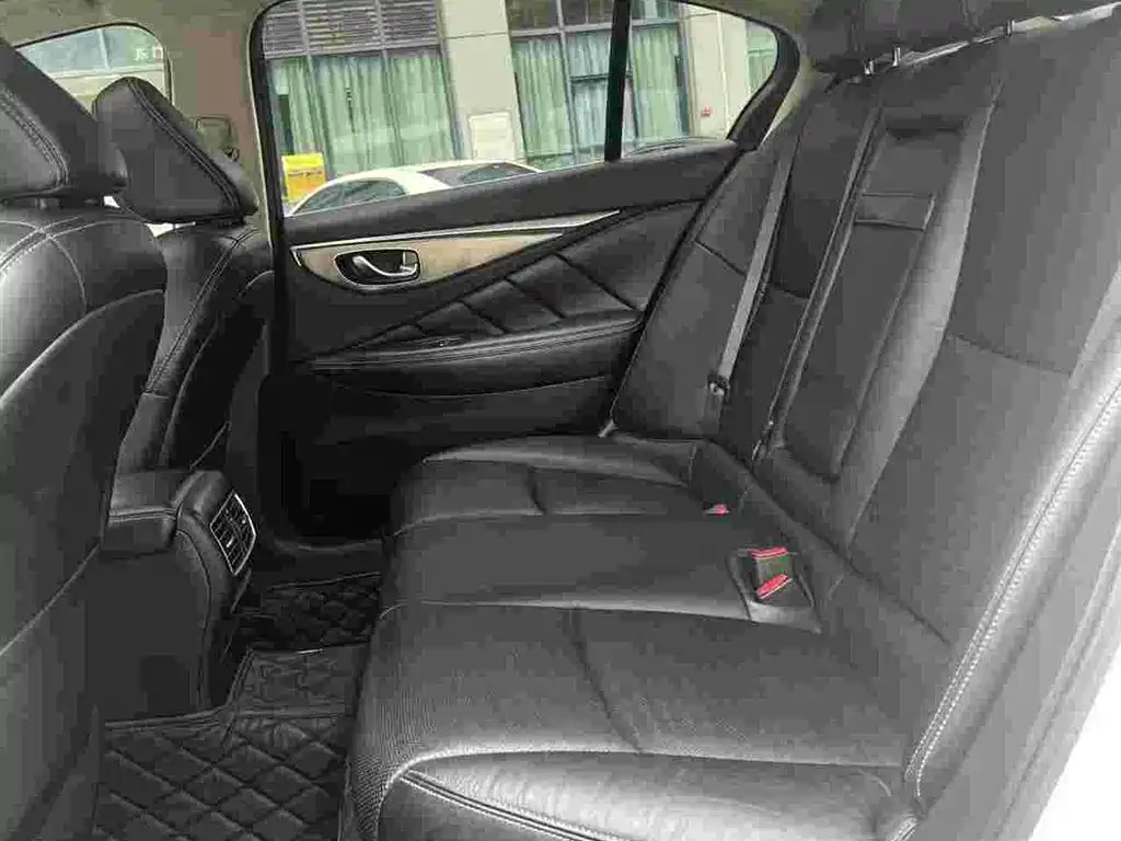 Фото 8 - Infiniti Q50