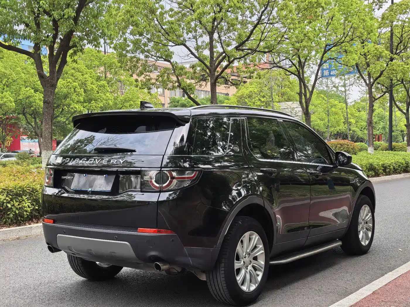 Land Rover Discovery Sport 2018 240PS SE Edition фото 4