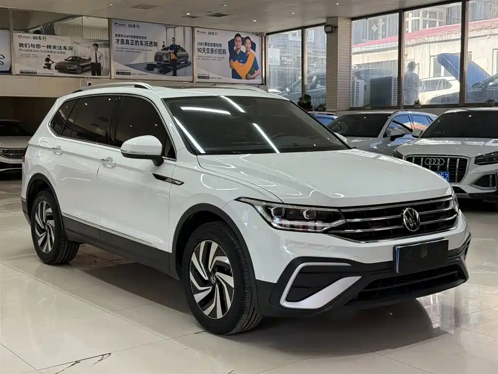 Volkswagen Tiguan L 2023 280TSI 2WD Trend Limited Edition фото 3