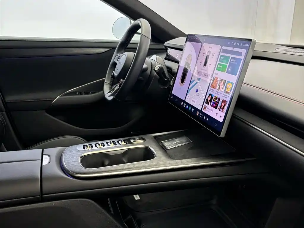 XIAOMI CAR XIAOMI SU7