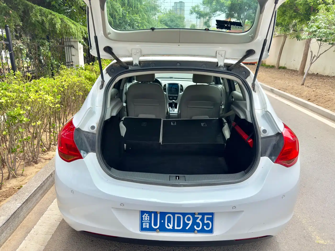 Buick Excelle 2013 Model XT 1.6L Automatic Fashion фото 21