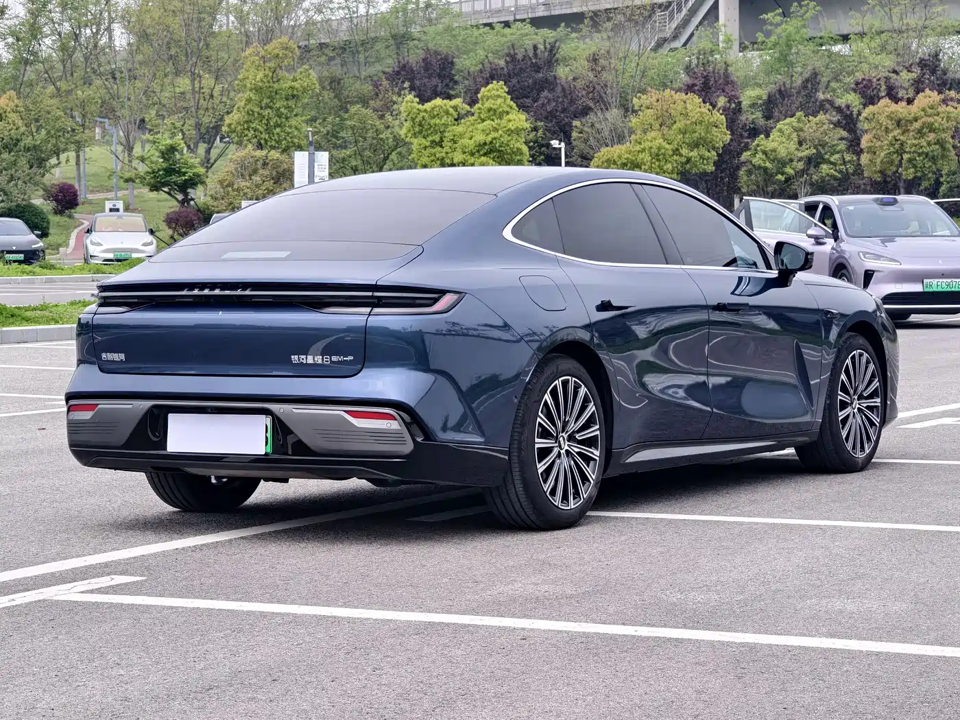 GEELY GALAXY GALAXY SPARKLE 8