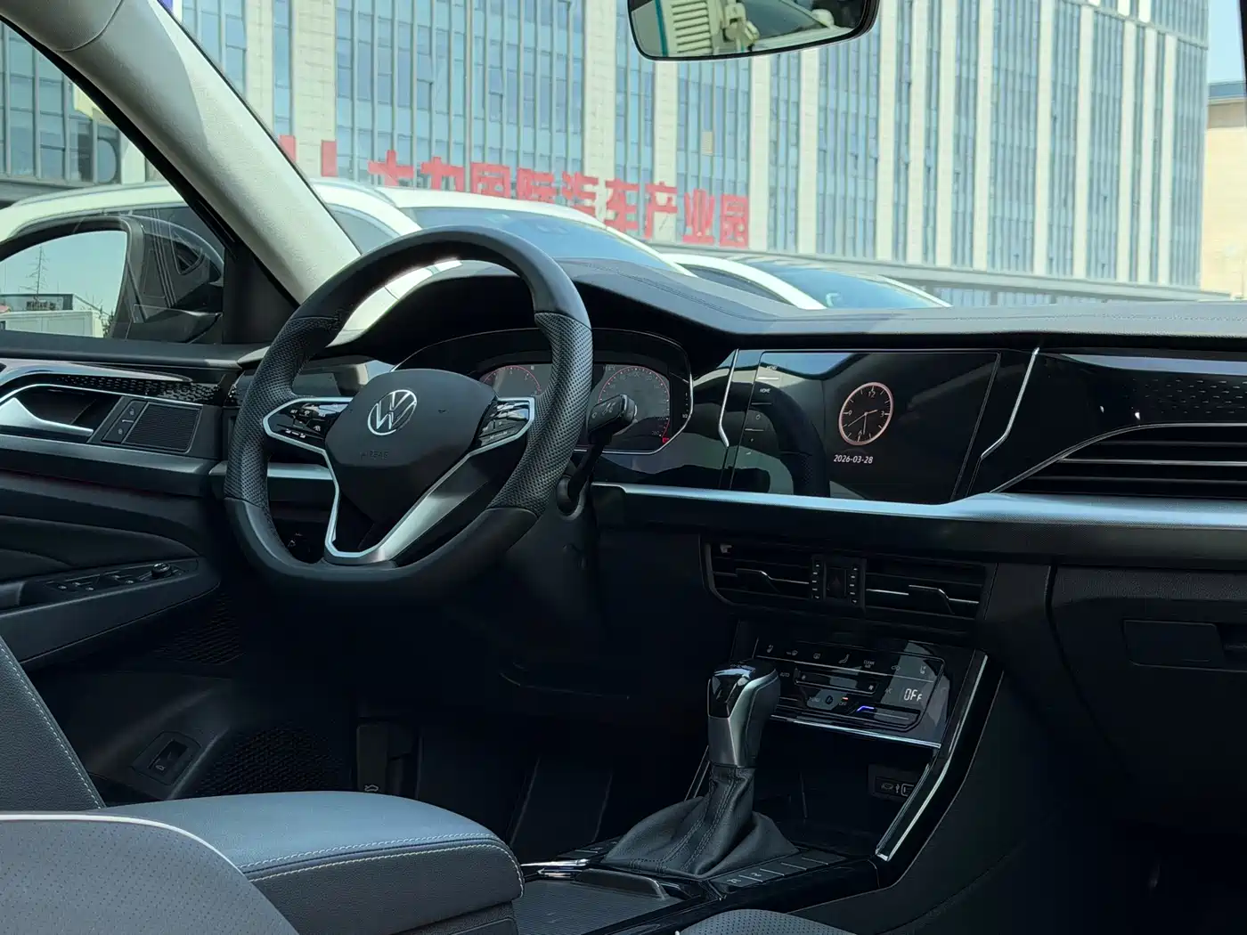 Volkswagen Passat 2024 380TSI Starlight Luxury Edition фото 14
