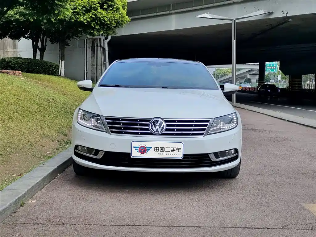 Volkswagen FAW-Volkswagen CC 2016 Model 1.8TSI Luxury фото 2