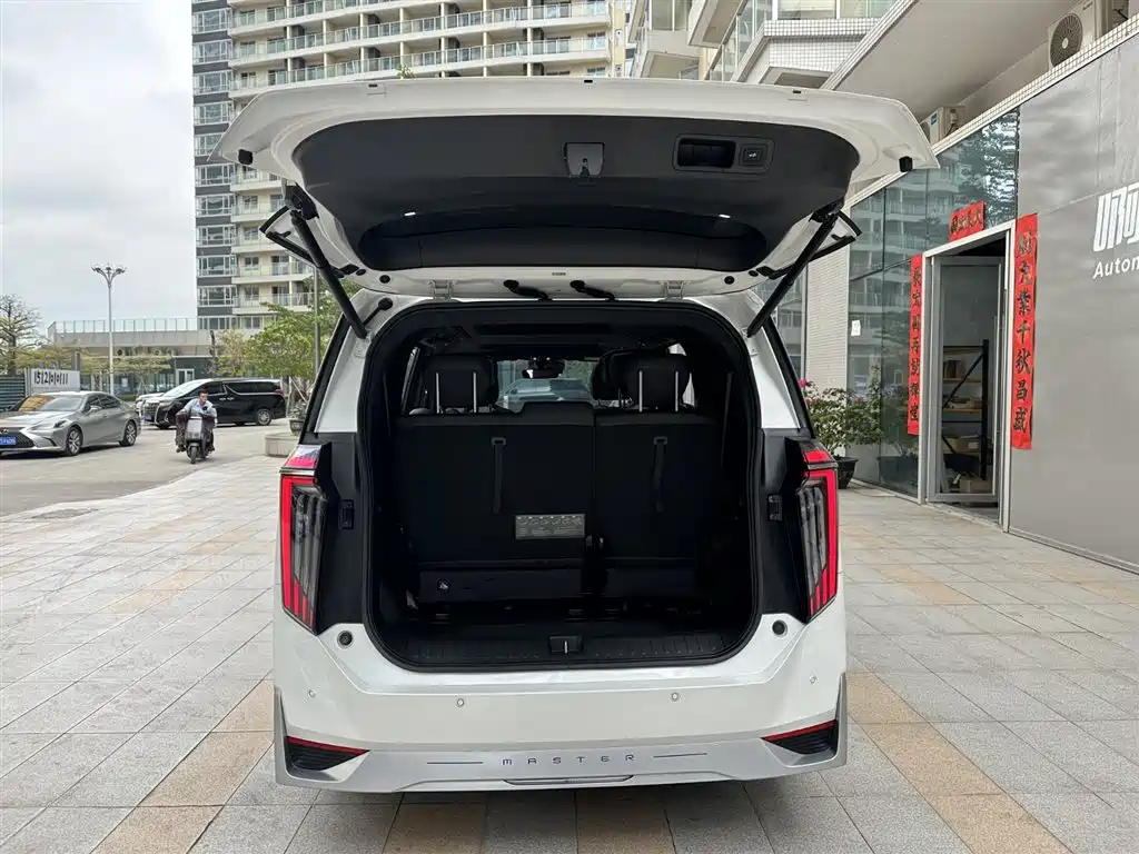 GAC Trumpchi Trumpchi M8 2023 Model Master Series Hybrid Ultimate Edition фото 26