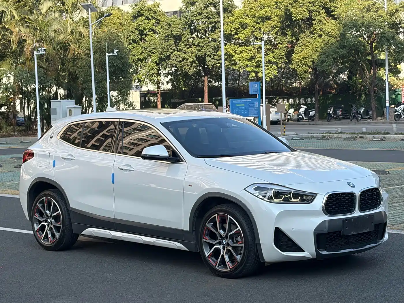 BMW X2
