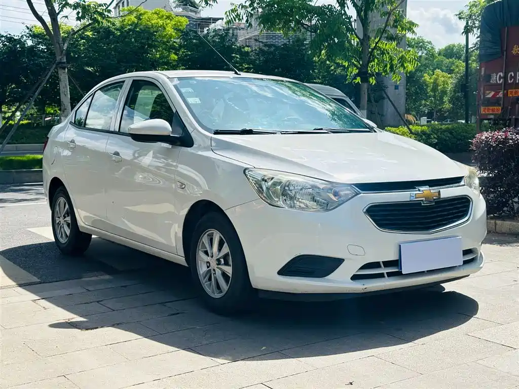 Chevrolet Sail 2015 Sail 3 1.3L Manual Ideal Edition фото 3