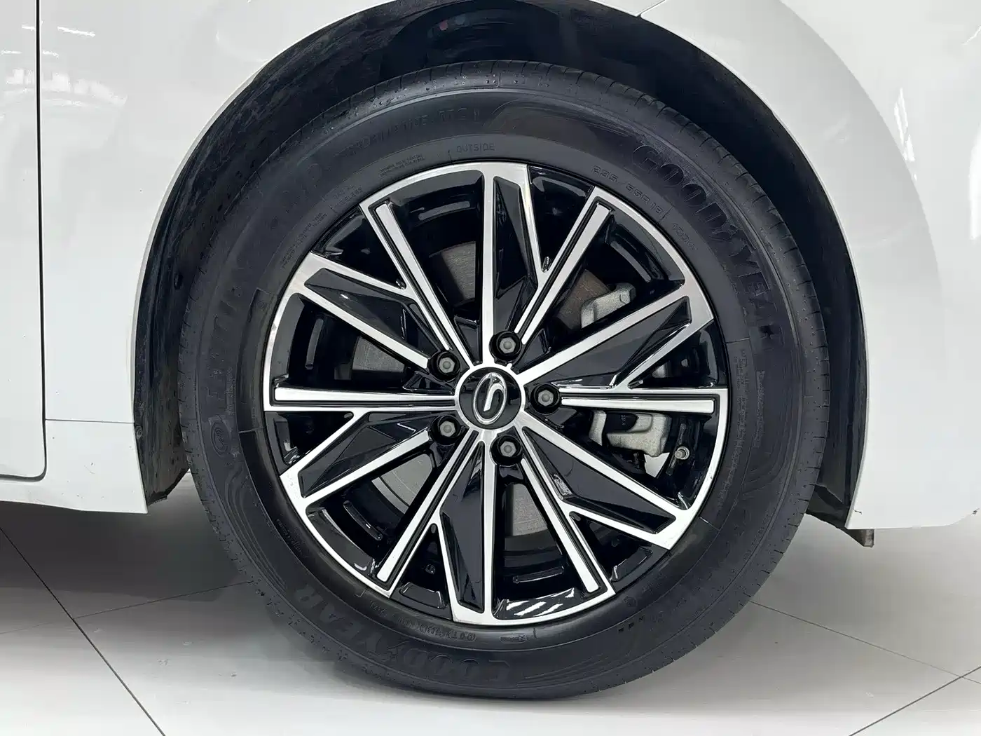 GAC Trumpchi Trumpchi E8 NEV 2024 150km PRO фото 9