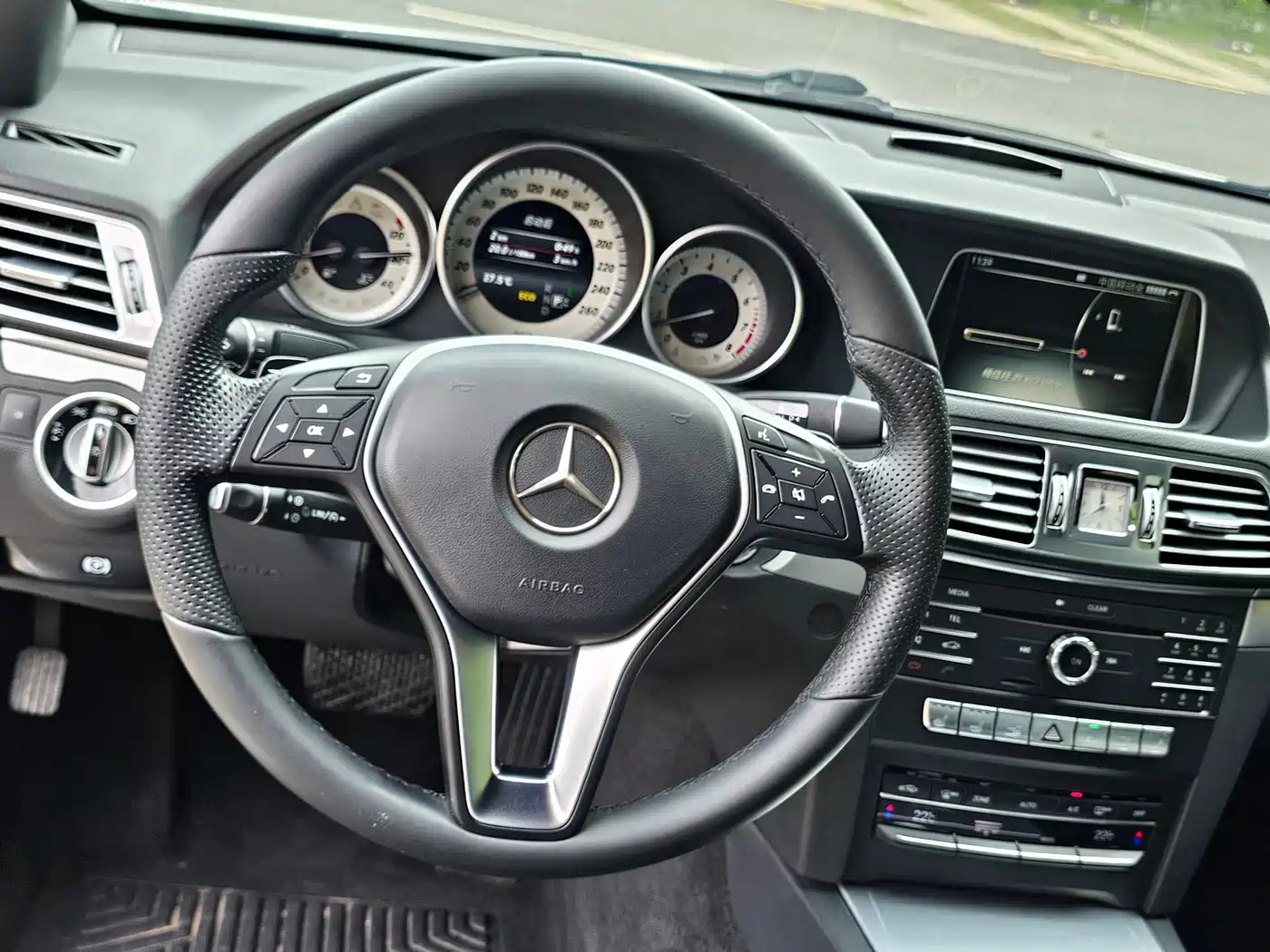 Mercedes-Benz E-Class (Import) 2014 E 260 Convertible Coupe фото 8