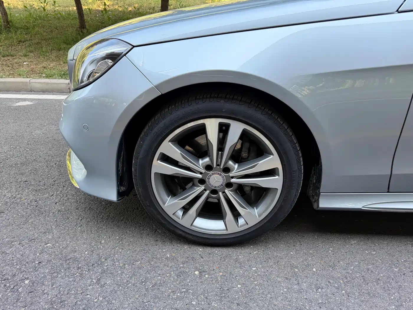 Mercedes-Benz E-Class 2015 E 260 L Sport фото 17