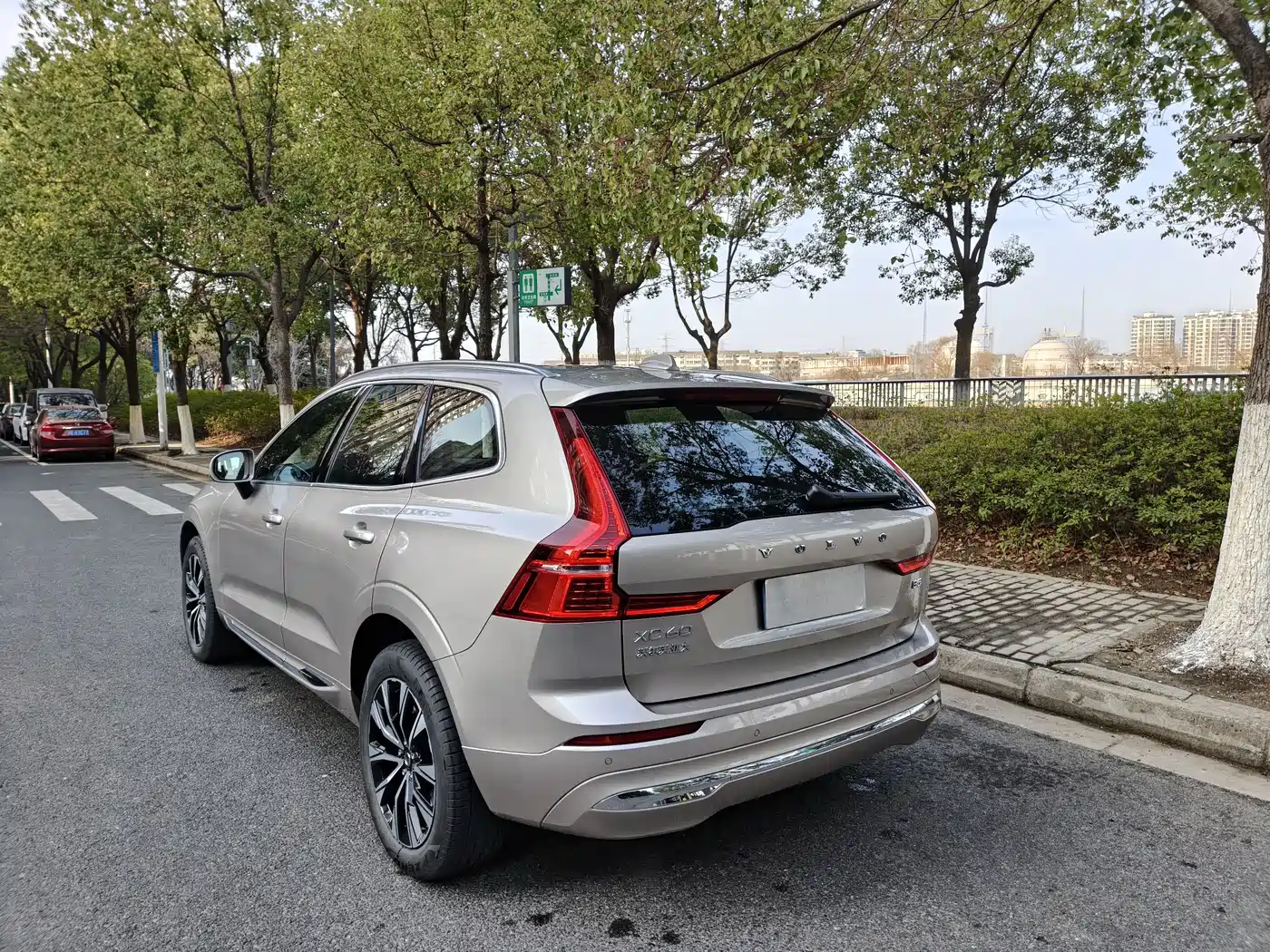 VOLVO XC60