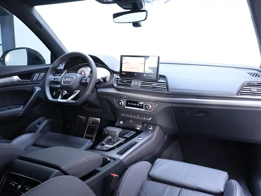 Audi Q5L 2023 45T Luxury Dynamic фото 19