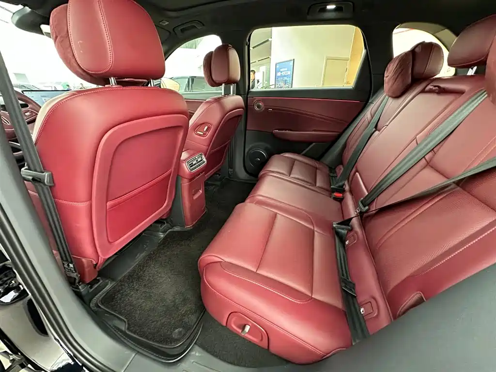 Hongqi HS6 PHEV 2026 2026 Model 220 Intelligent Hybrid Edition