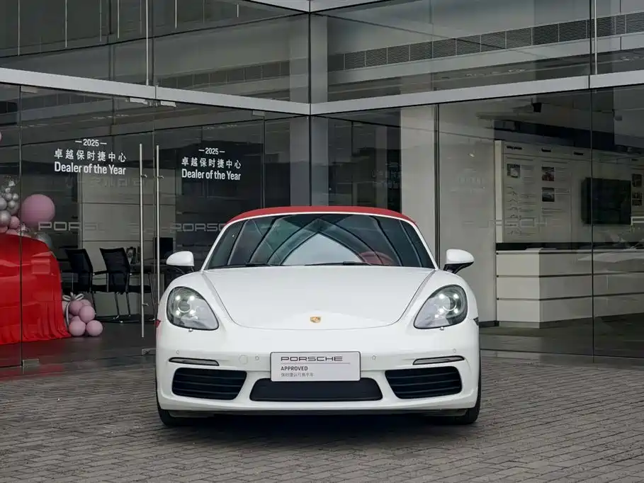 PORSCHE 718