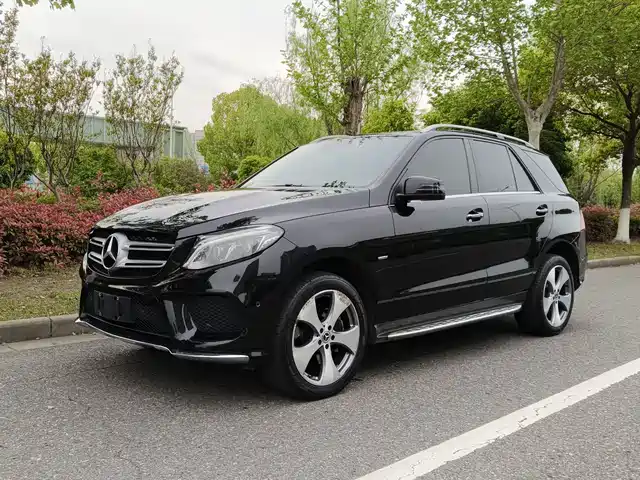 MERCEDES-BENZ GLE