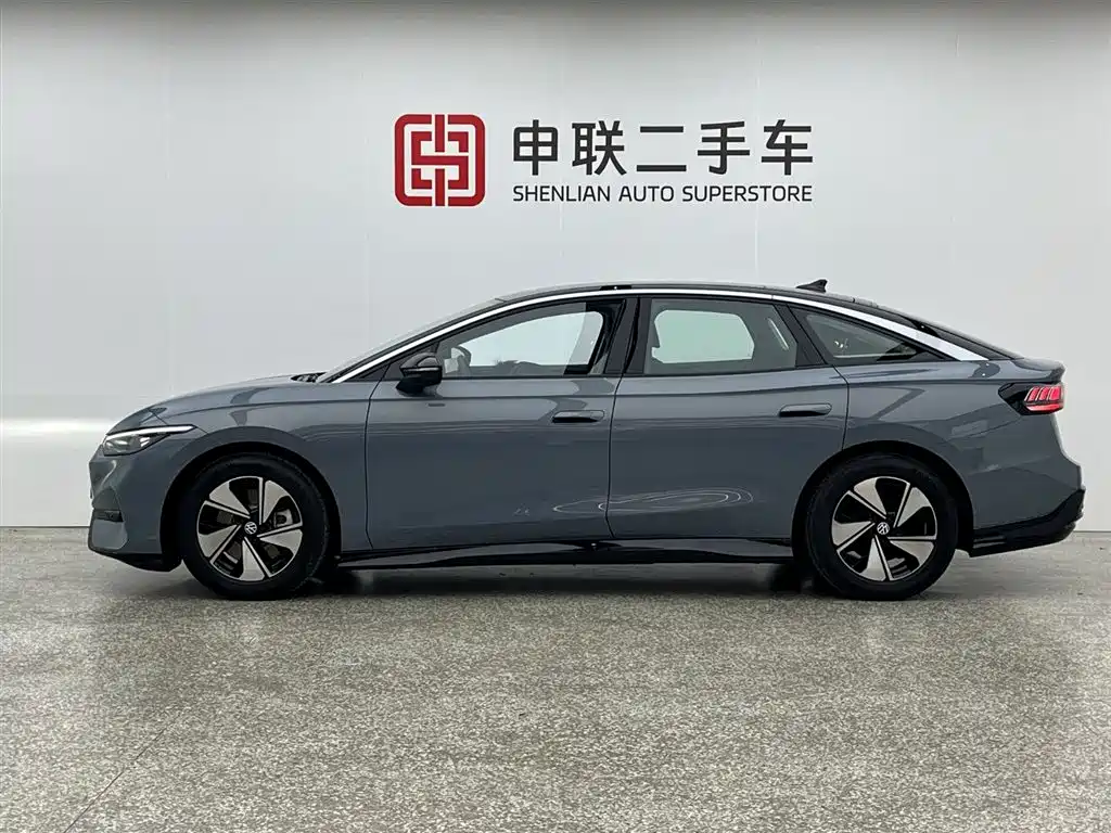 VOLKSWAGEN ID.7 VIZZION