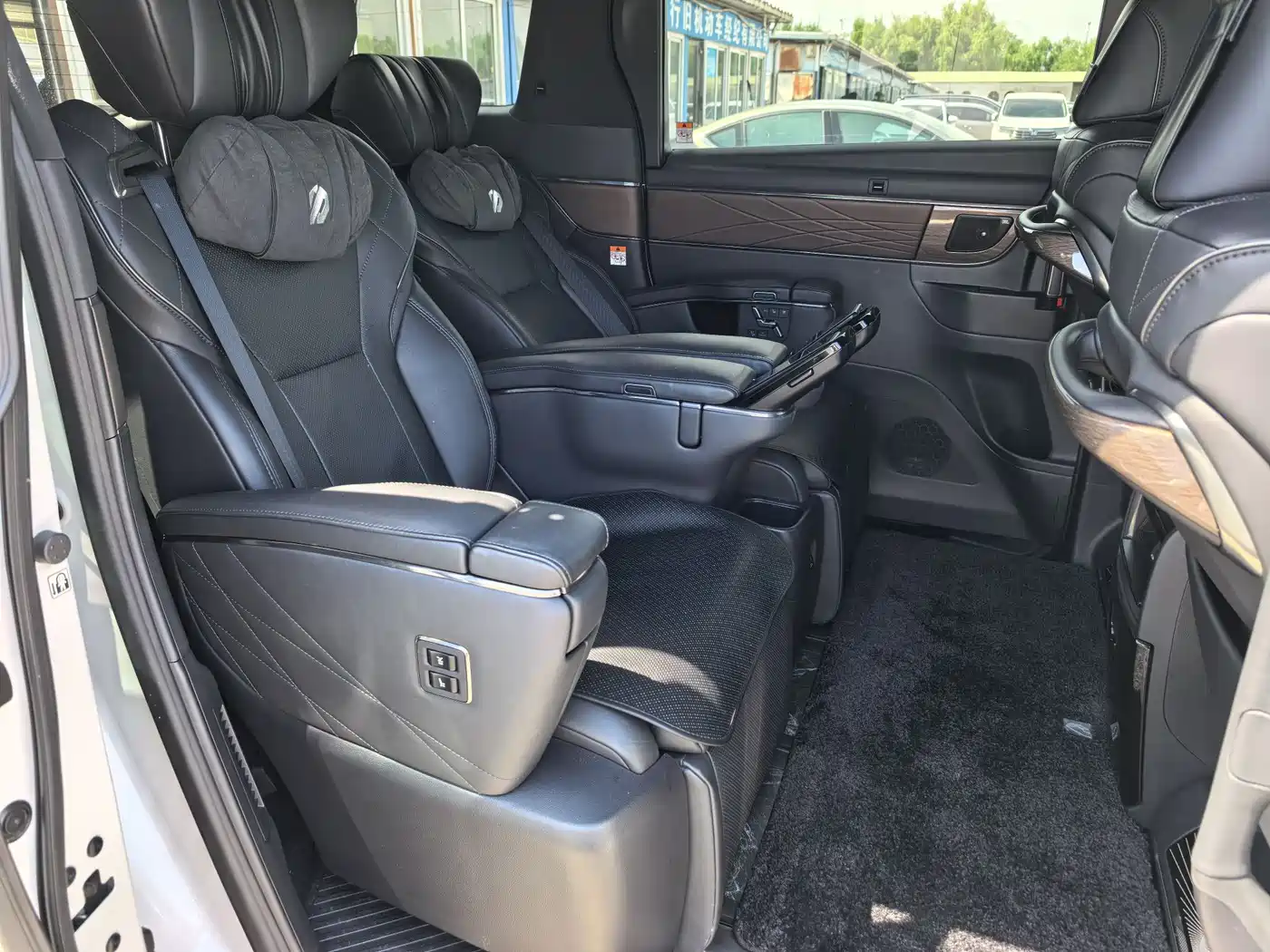 Toyota Alphard 2024 Hybrid 2.5L Prestige Edition фото 7
