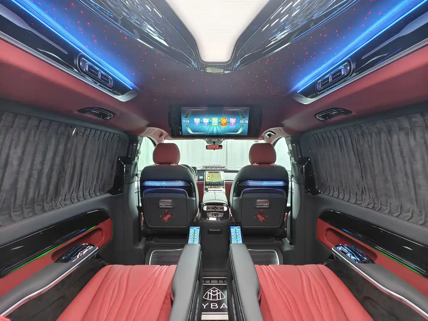 Mercedes-Benz Vito 2024 2.0T Business 7-Seater фото 10