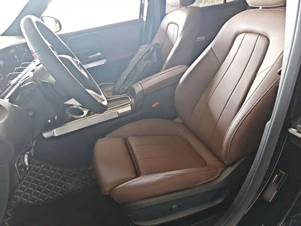 Mercedes-Benz GLB 2025 2025 GLB 220 Dynamic