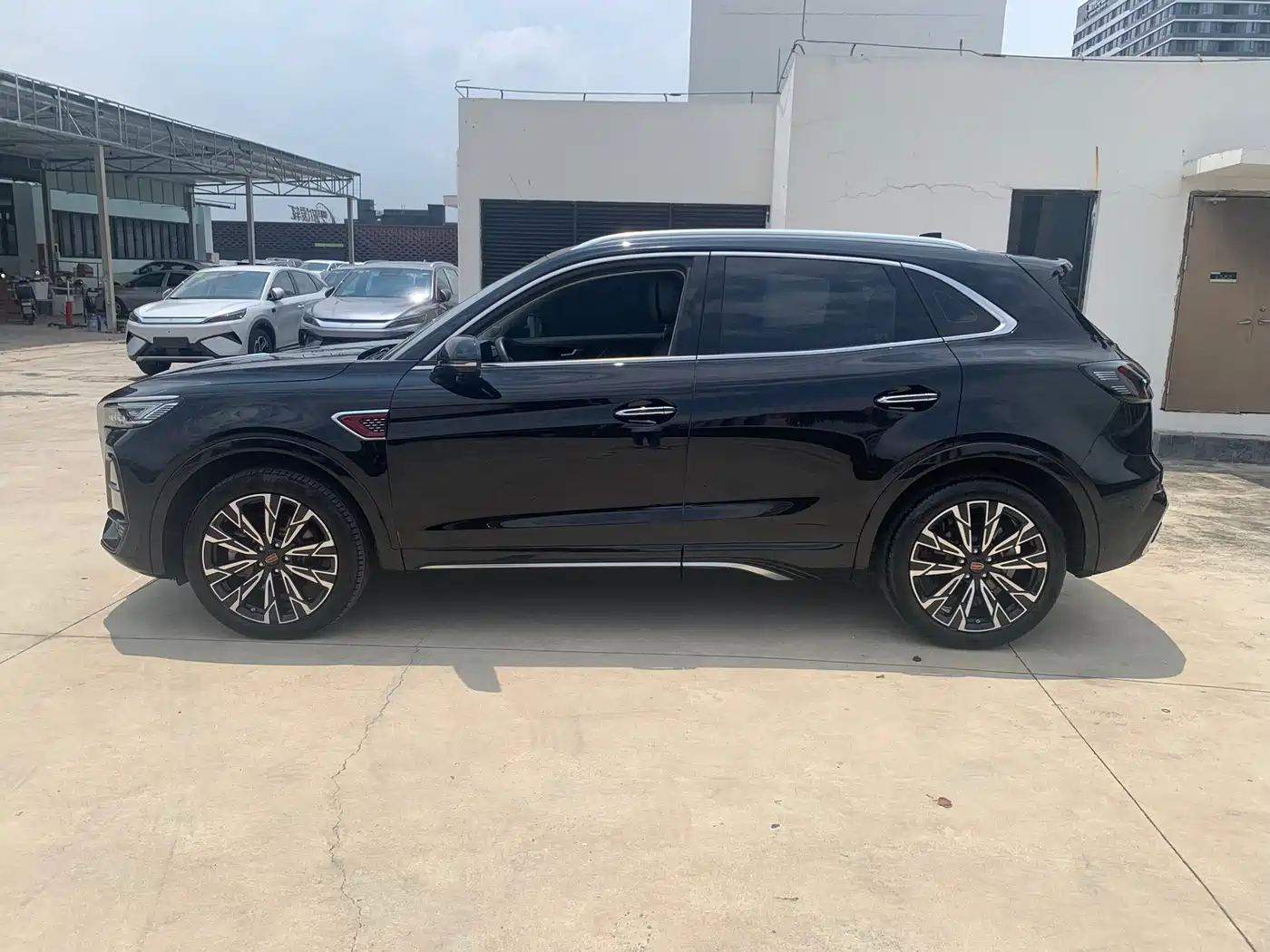 Hongqi HS5 2023 2.0T Flag Enjoy Pro Edition фото 16