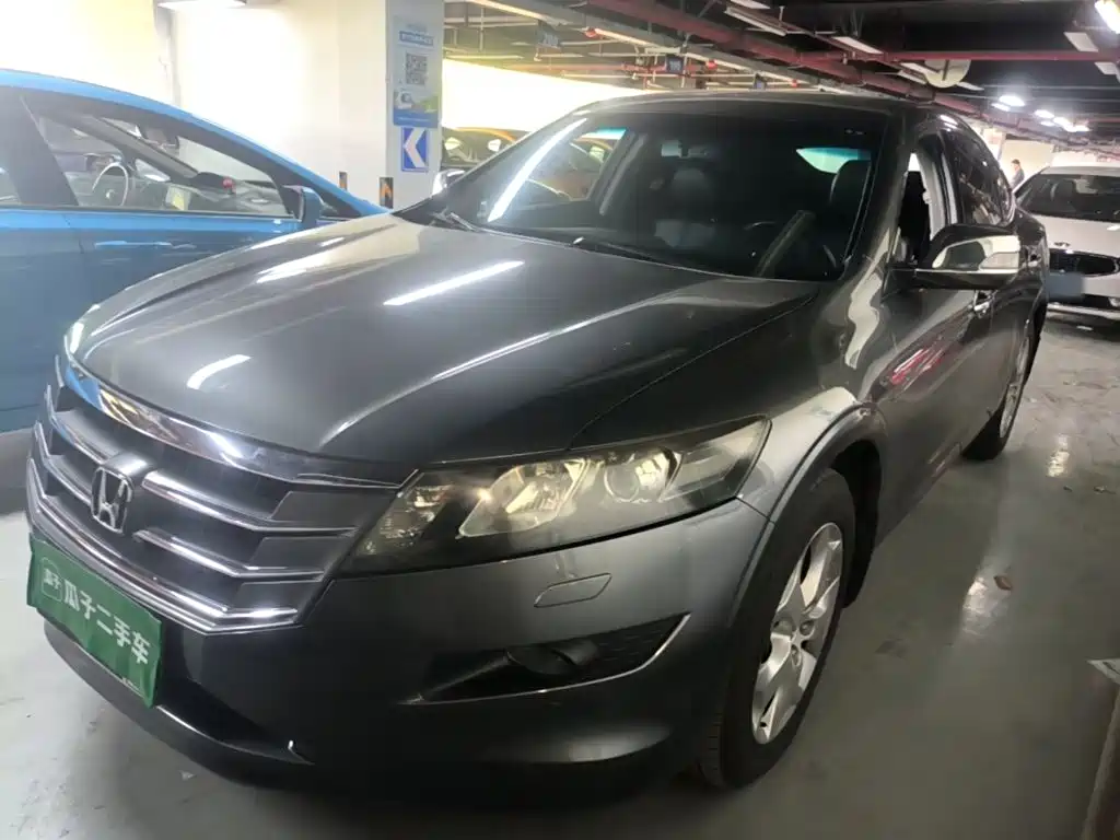 Фото 1 - Honda Crosstour