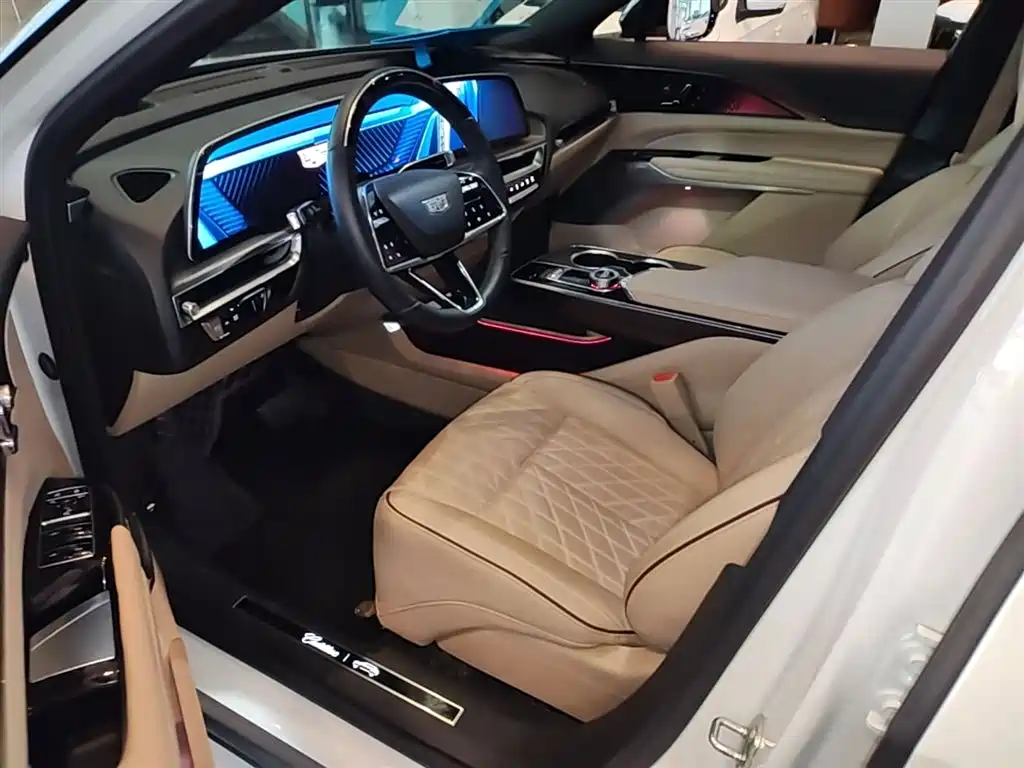 Cadillac IQ Rui Ge 2022 Rear-Wheel Drive Long Range Premium Edition фото 15
