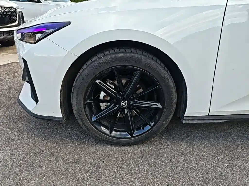 Changan UNI-V 2025 2024 1.5T High Performance Edition