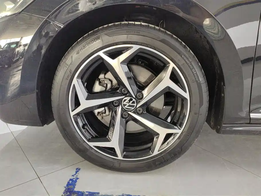 Volkswagen Passat 2024 380TSI Starlight Dragon Soaring Edition фото 6