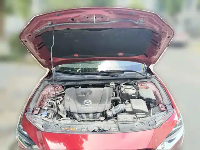 Mazda Mazda3 Axela 2021 2.0L Automatic Quality Elegance — фото 3