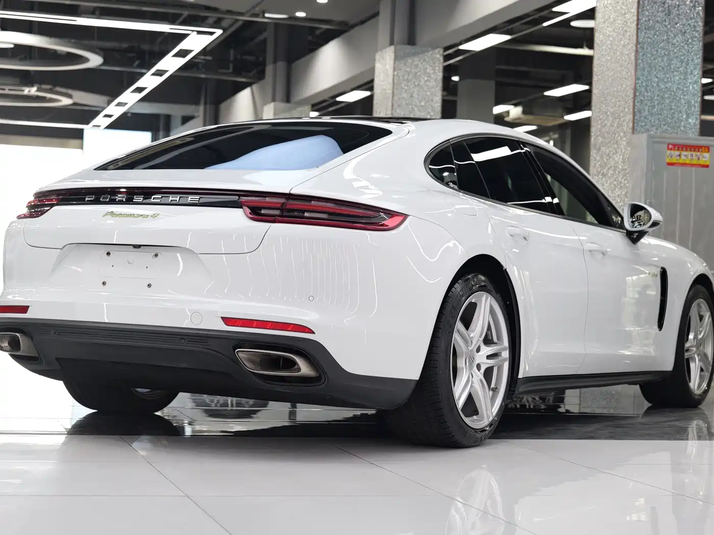 PORSCHE PANAMERA NEW ENERGY