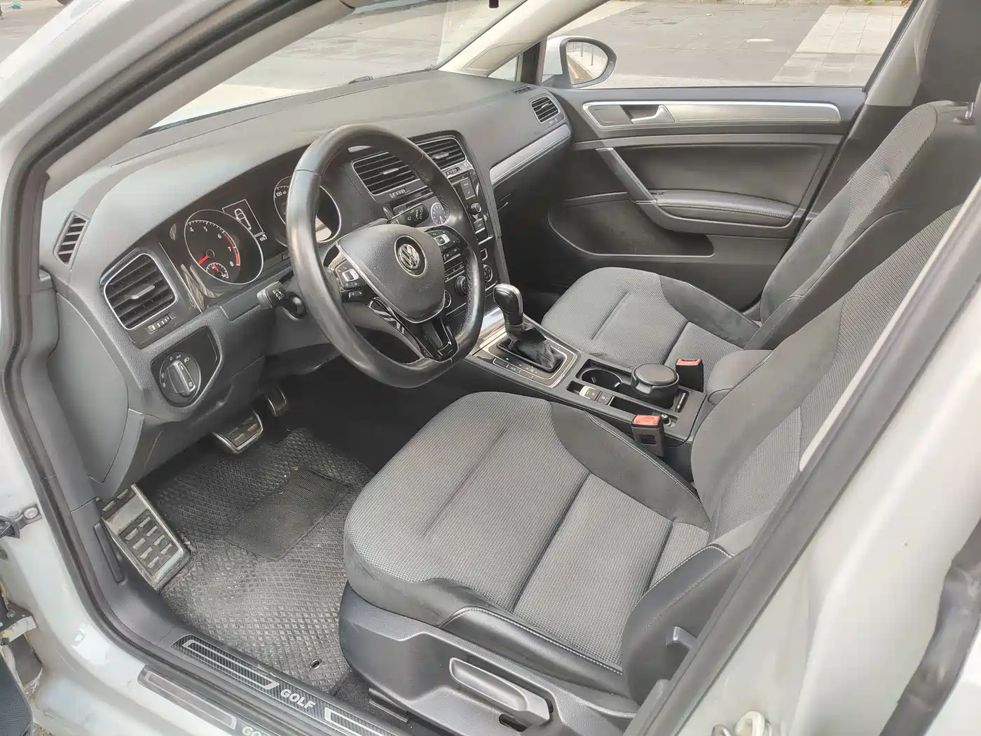 Volkswagen Golf 2018 230TSI Automatic Comfort фото 10