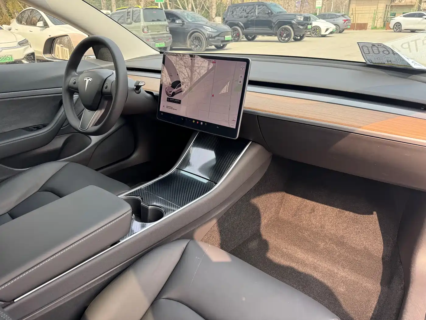 TESLA MODEL 3
