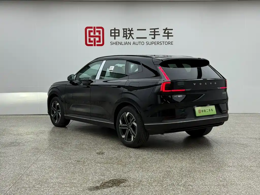 Volvo XC70 Plug-in Hybrid 2026 2026 AWD Extended Range Core