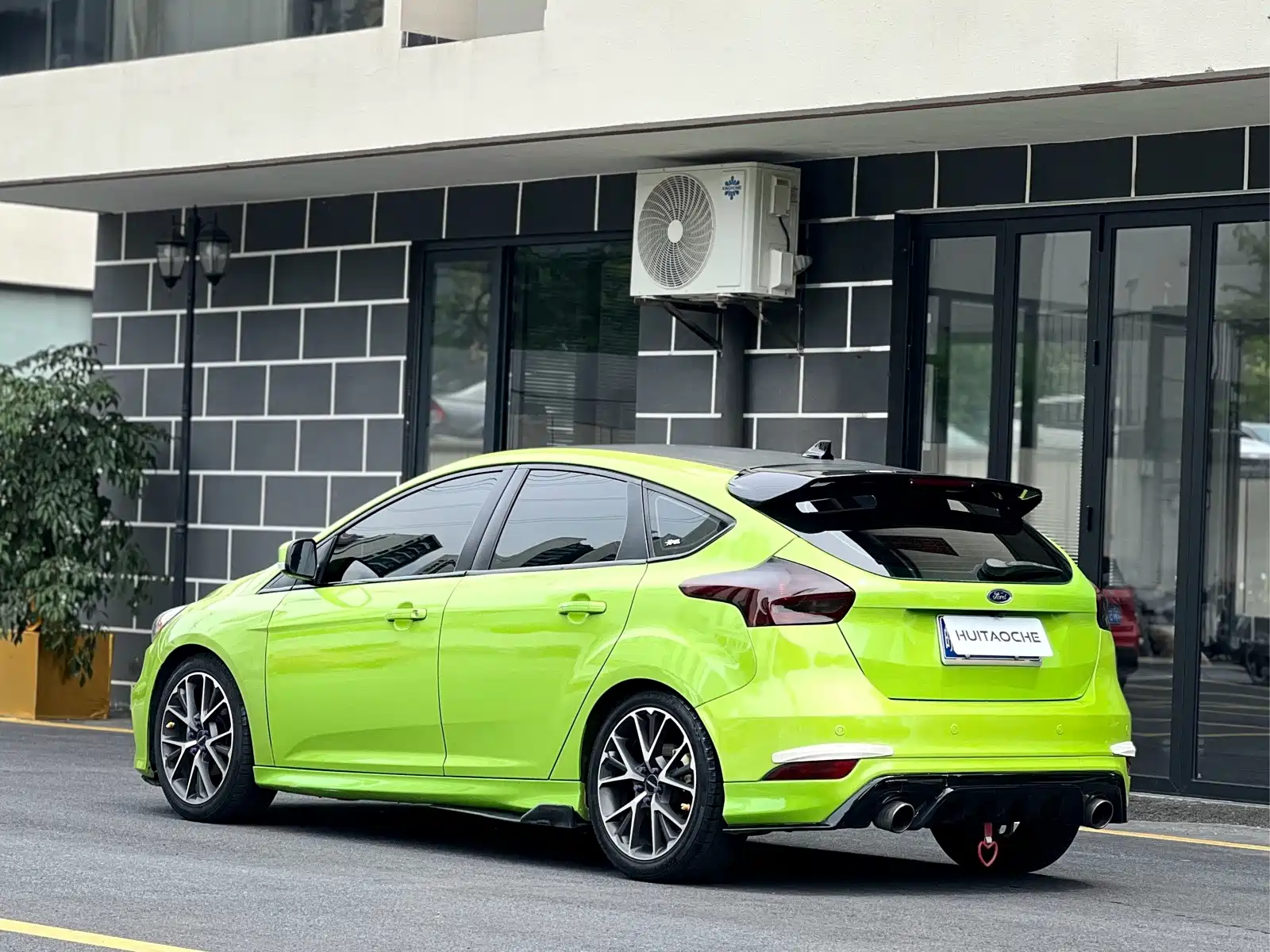 Фото 12 - Ford Focus