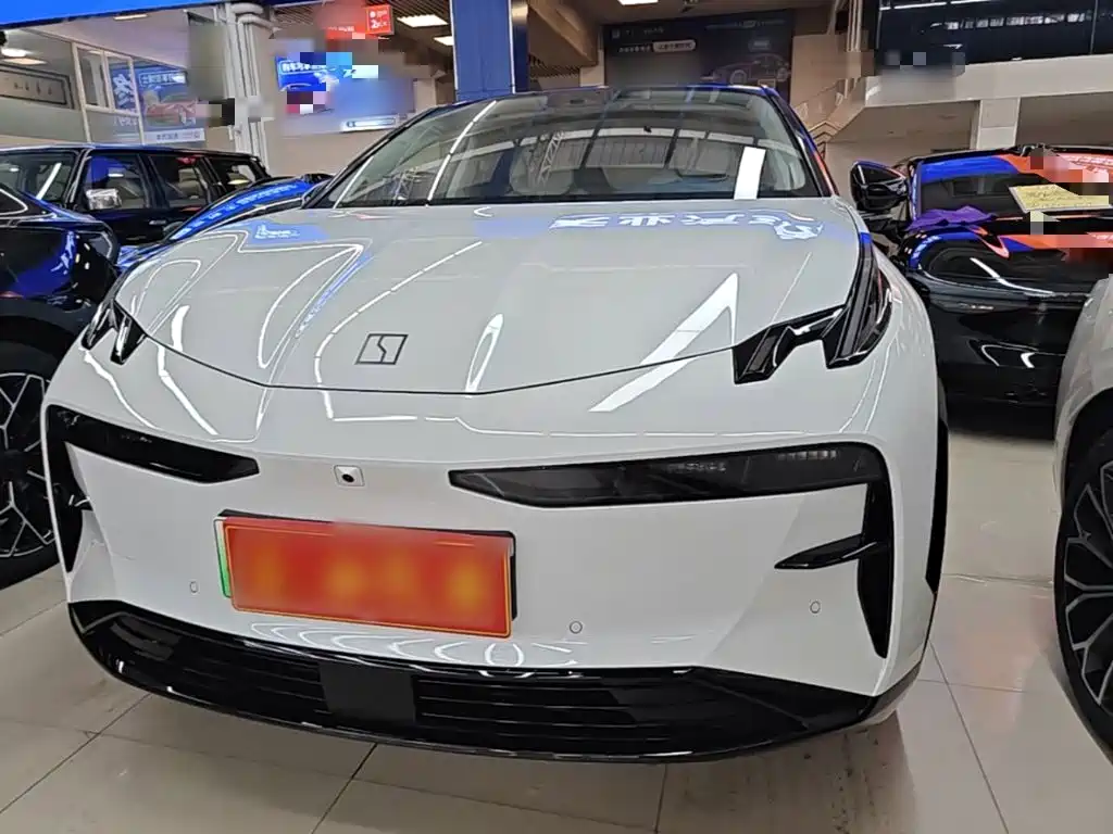 2025 ZEEKR X